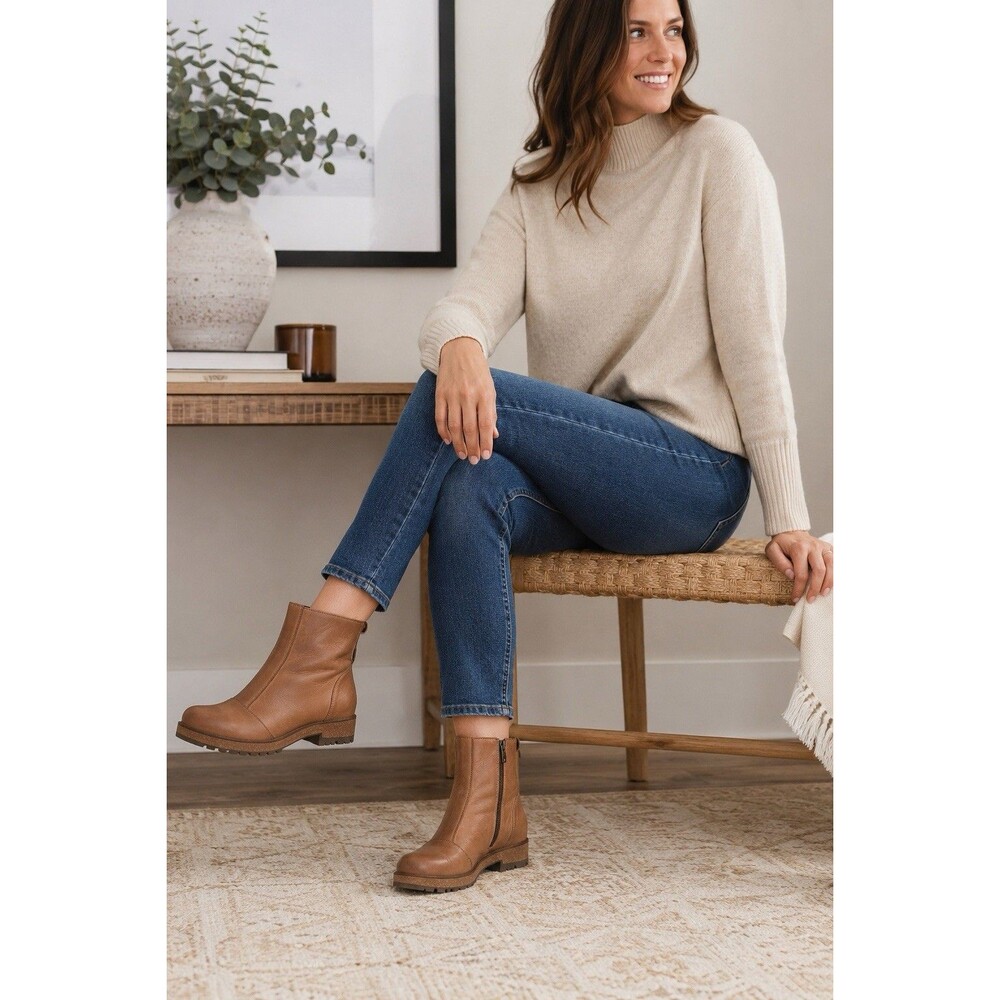 Taos Leather Downtown Tan Leather Ankle Boot Side Zip Lug Sole Sz: EU40 US 9-9.5